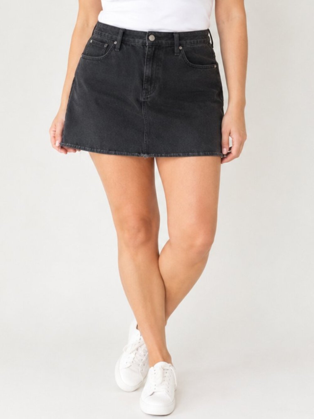 Madewell Black A-line Denim Mini Skirt Raw Hem Size 33